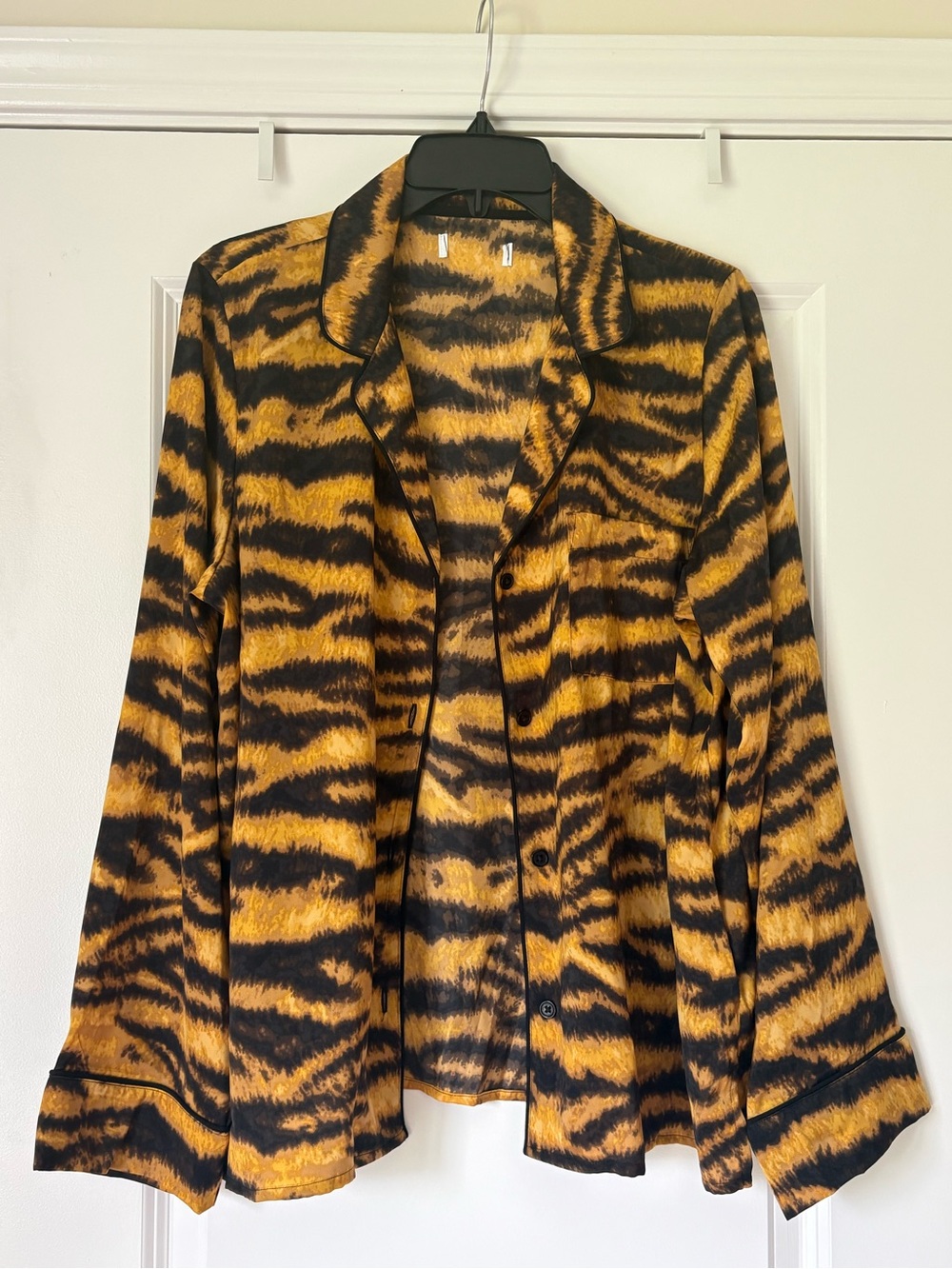 DKNY Tiger Print Button Up PJ Top & Bottom| Tiger Print | Satin Feel | Size L